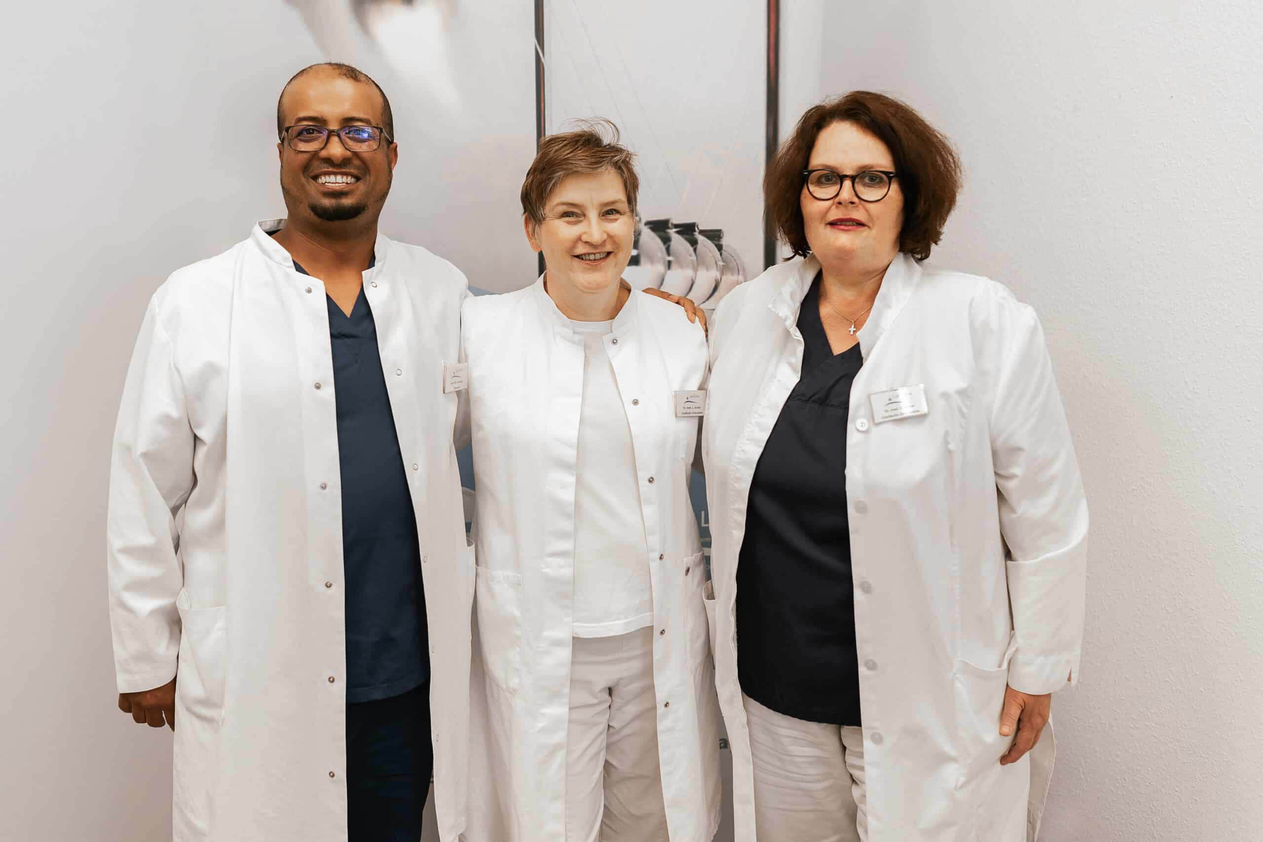 Herr Al-Jabali, Frau Dr. Jacoby, Frau Dr. Heine